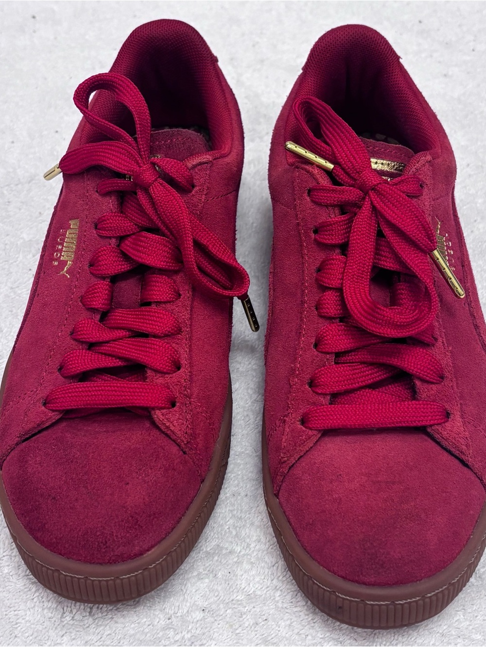 Brand New Vintage PUMA Suede Sneakers - Womens Size 8 - Box 16